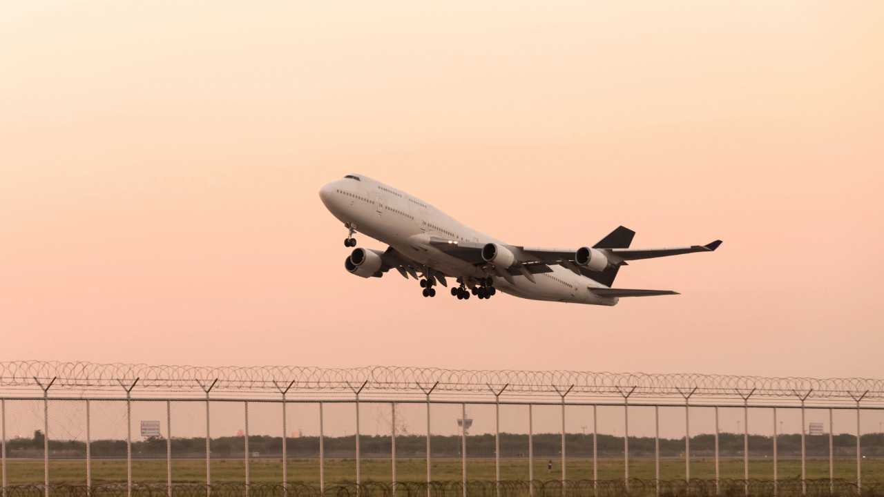 Population drop in Canada